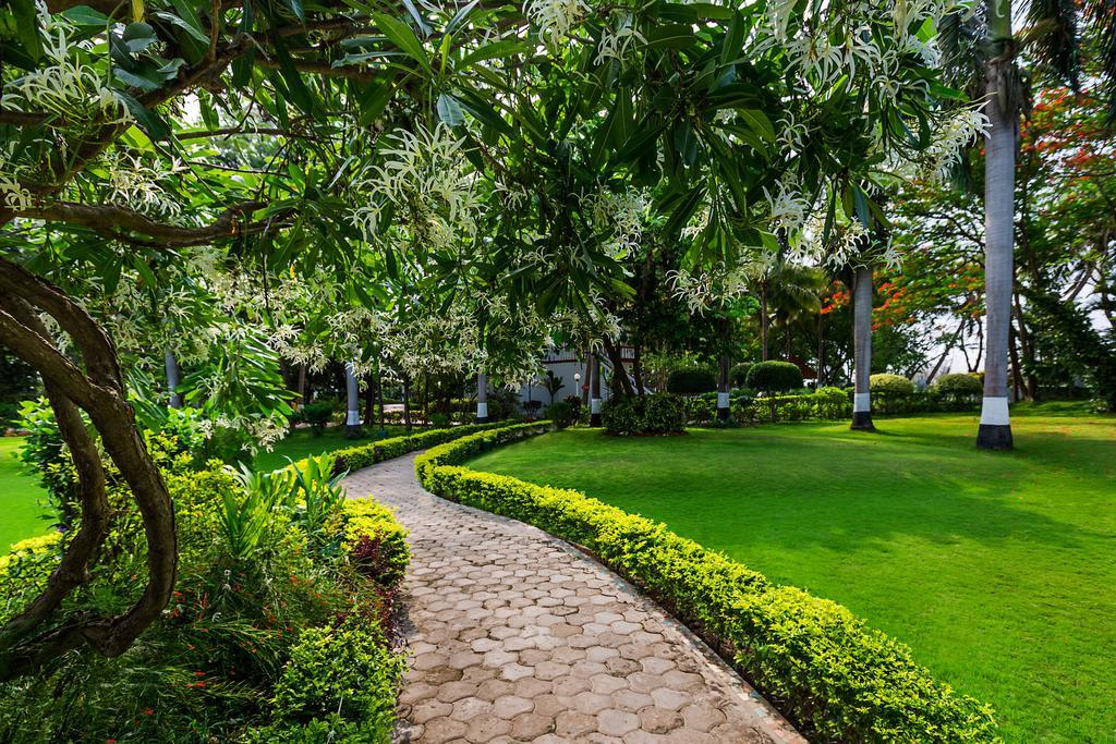 Great Trails Riverview Thanjavur By Grt Hotels Екстер'єр фото